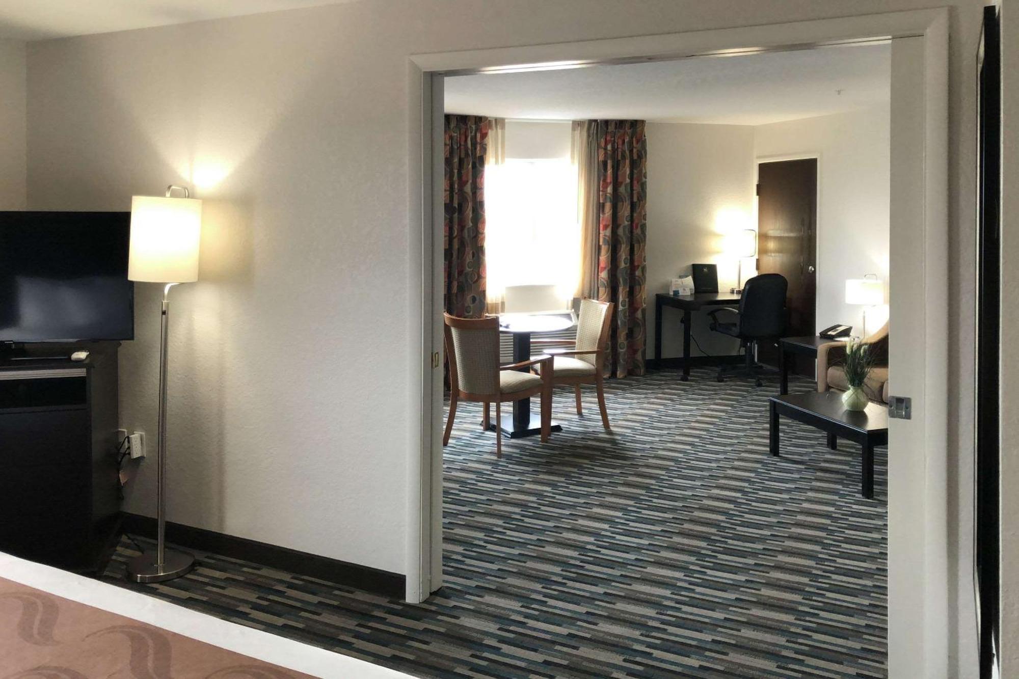 Quality Inn & Suites Denver International Airport Luaran gambar