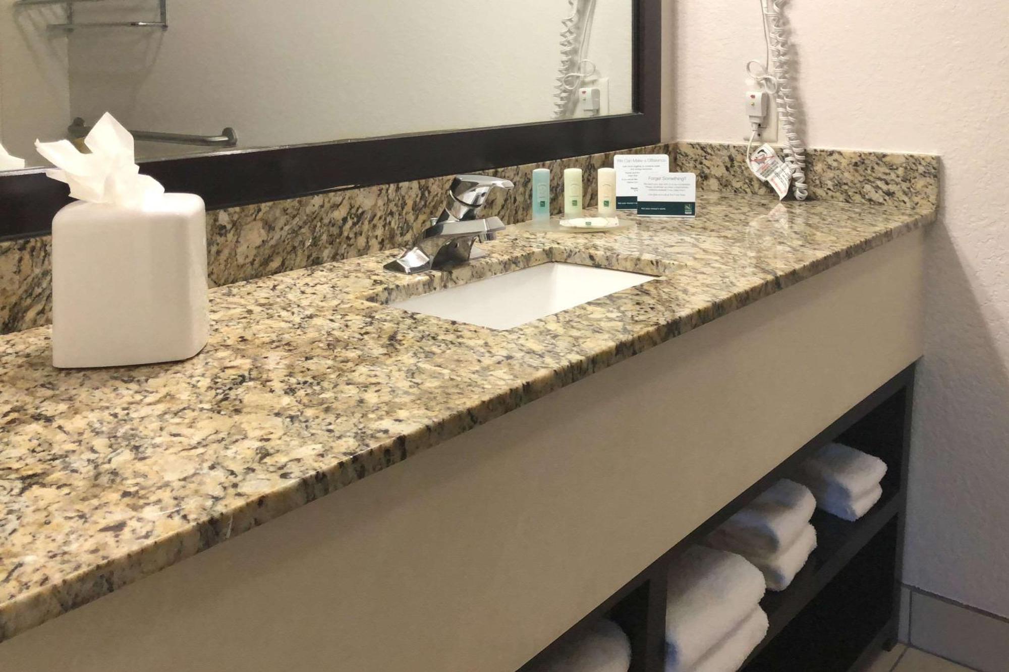 Quality Inn & Suites Denver International Airport Luaran gambar
