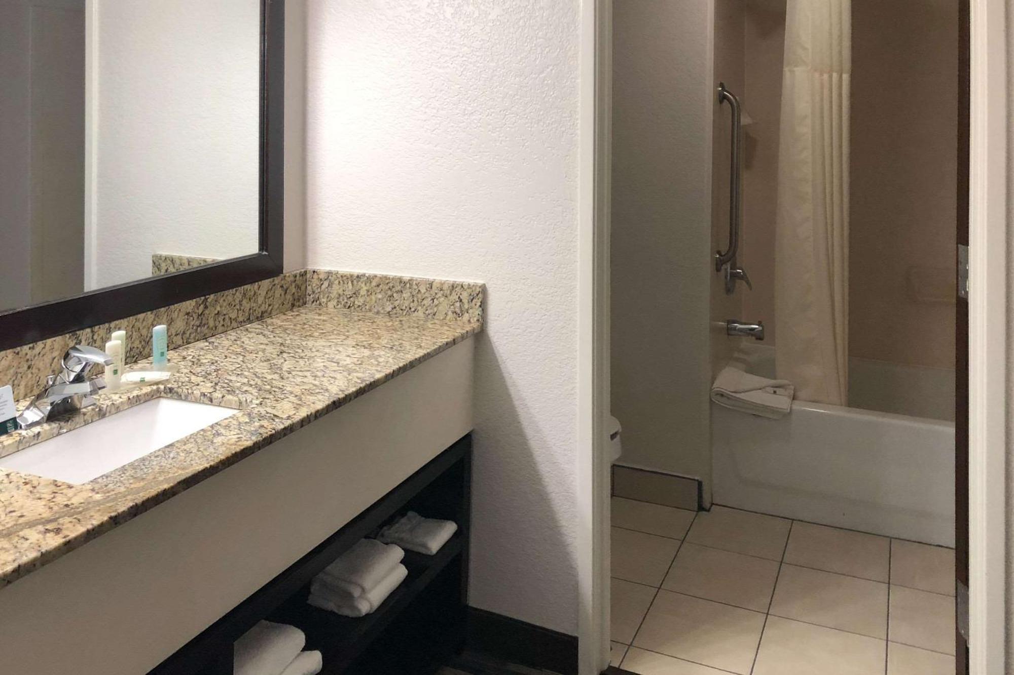 Quality Inn & Suites Denver International Airport Luaran gambar