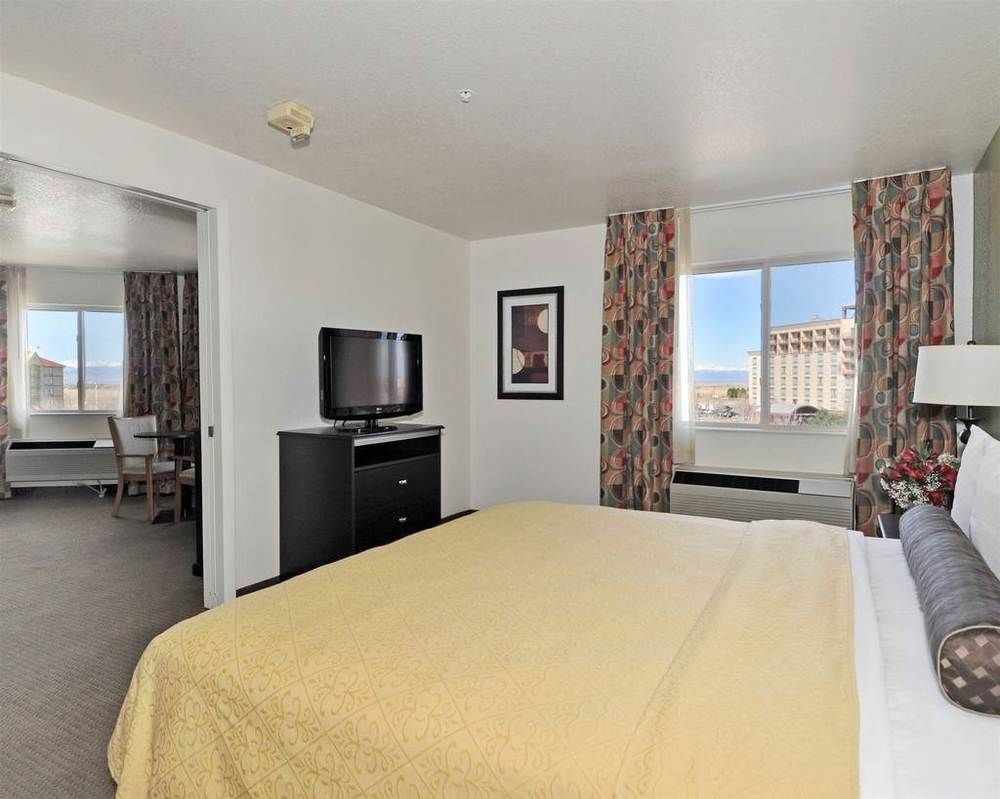 Quality Inn & Suites Denver International Airport Luaran gambar