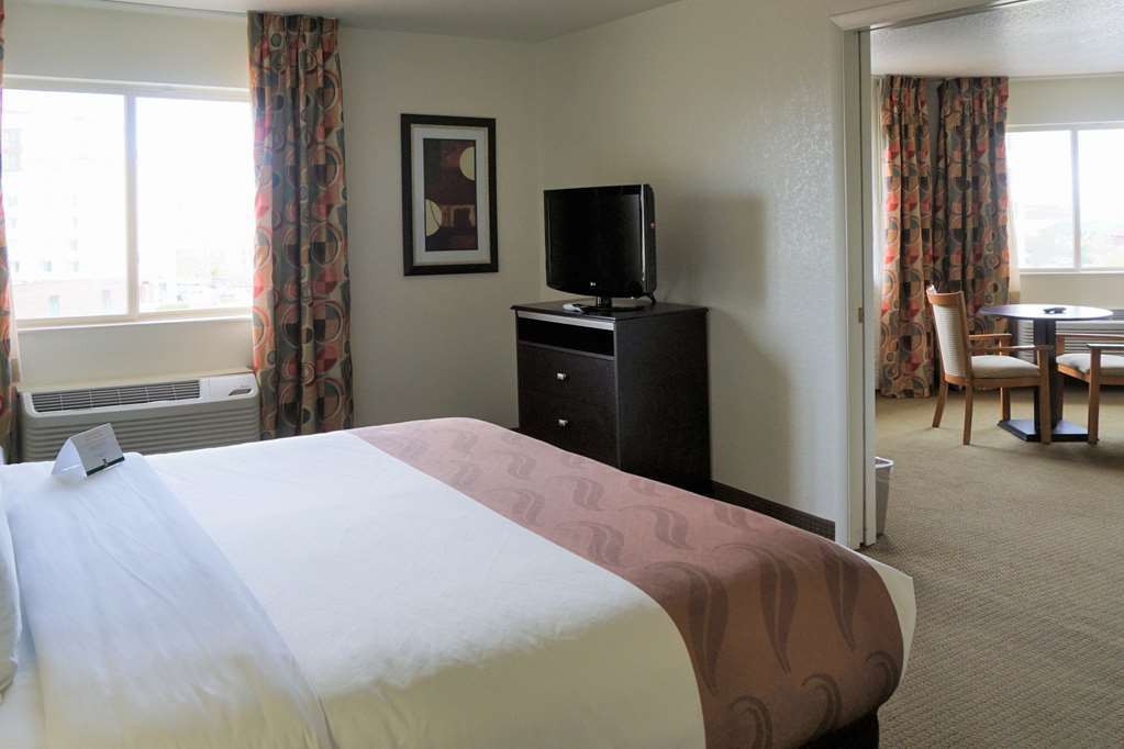 Quality Inn & Suites Denver International Airport Bilik gambar